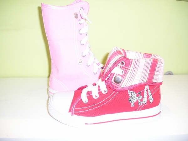 TIPO CONVERS ROJA